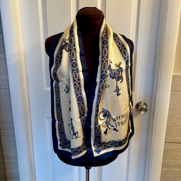 Book of Kells, Irish Gaelic Scarf, Celtic Style in Blue, Tan & Cream size 53×12" - Picture 11 of 11